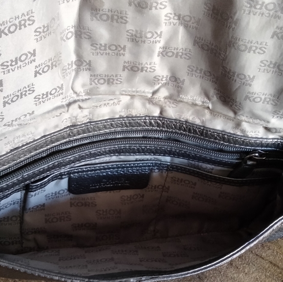 Michael Kors Clutch Purse All Leather - Picture 3 of 5